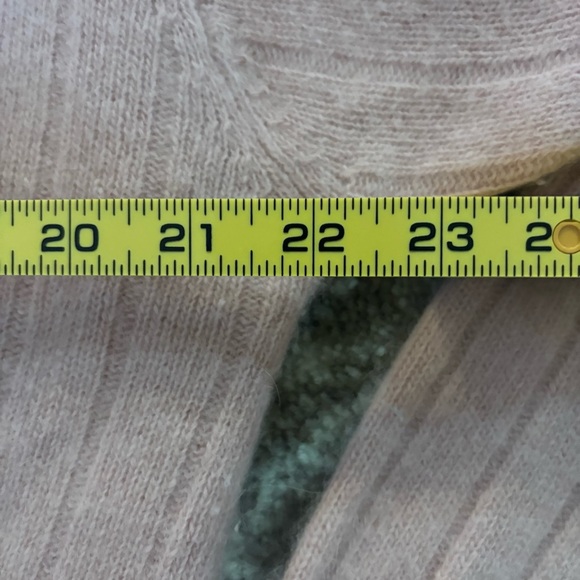 Jennifer Moore Women’s L Pink Lambswool Angora Padded Shoulder Cardigan Sweater - Picture 3 of 10